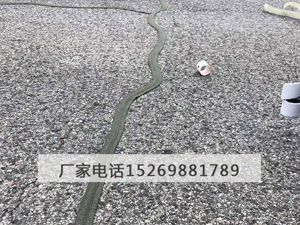 路面贴缝带